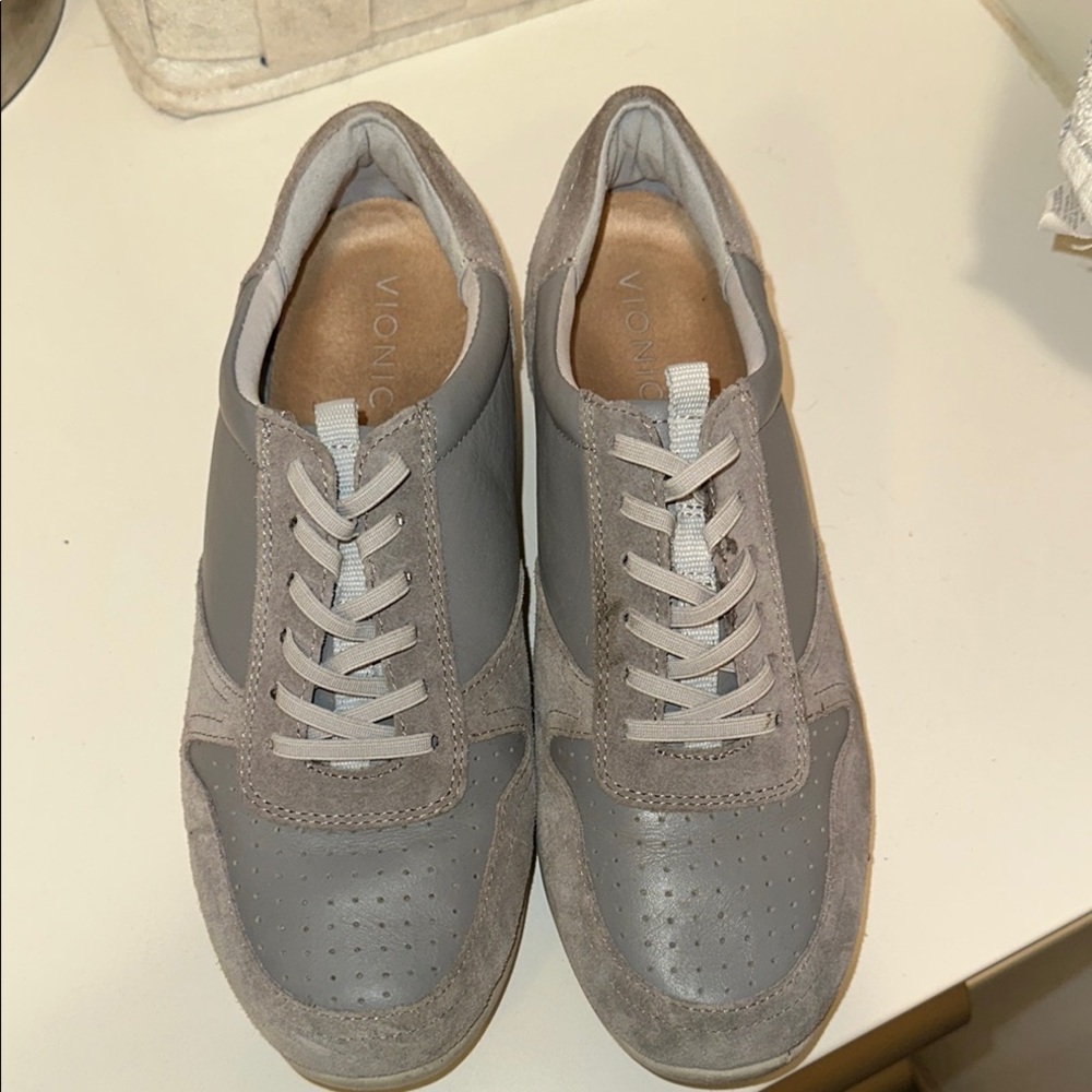 Vionic Gray Sneakers Comfortable Minimalist Design